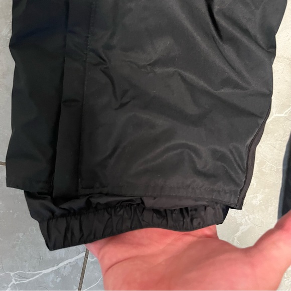 Obermeyer Womens Black/White Full Body Waterproof Ski Suit- Size 10 (Read) - Picture 12 of 13